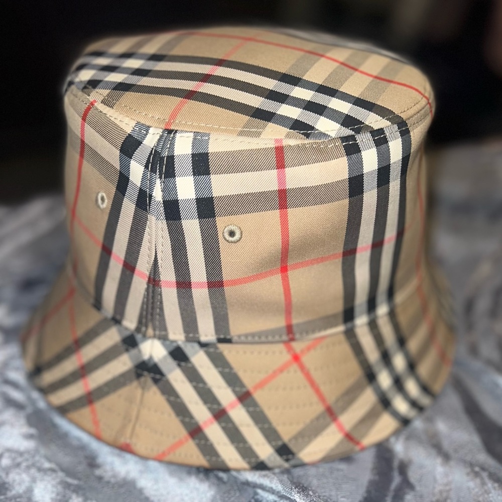 Burberry Check Vintage Bucket Hat in Archive Beige